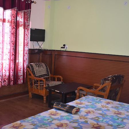 Hotel Snow Flake Rāmpur Exterior photo