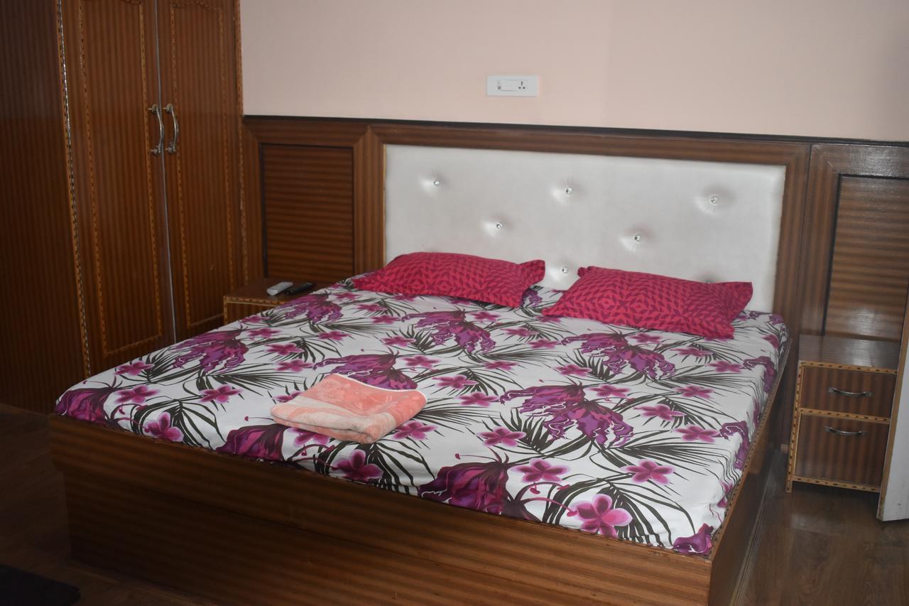Hotel Snow Flake Rāmpur Exterior photo
