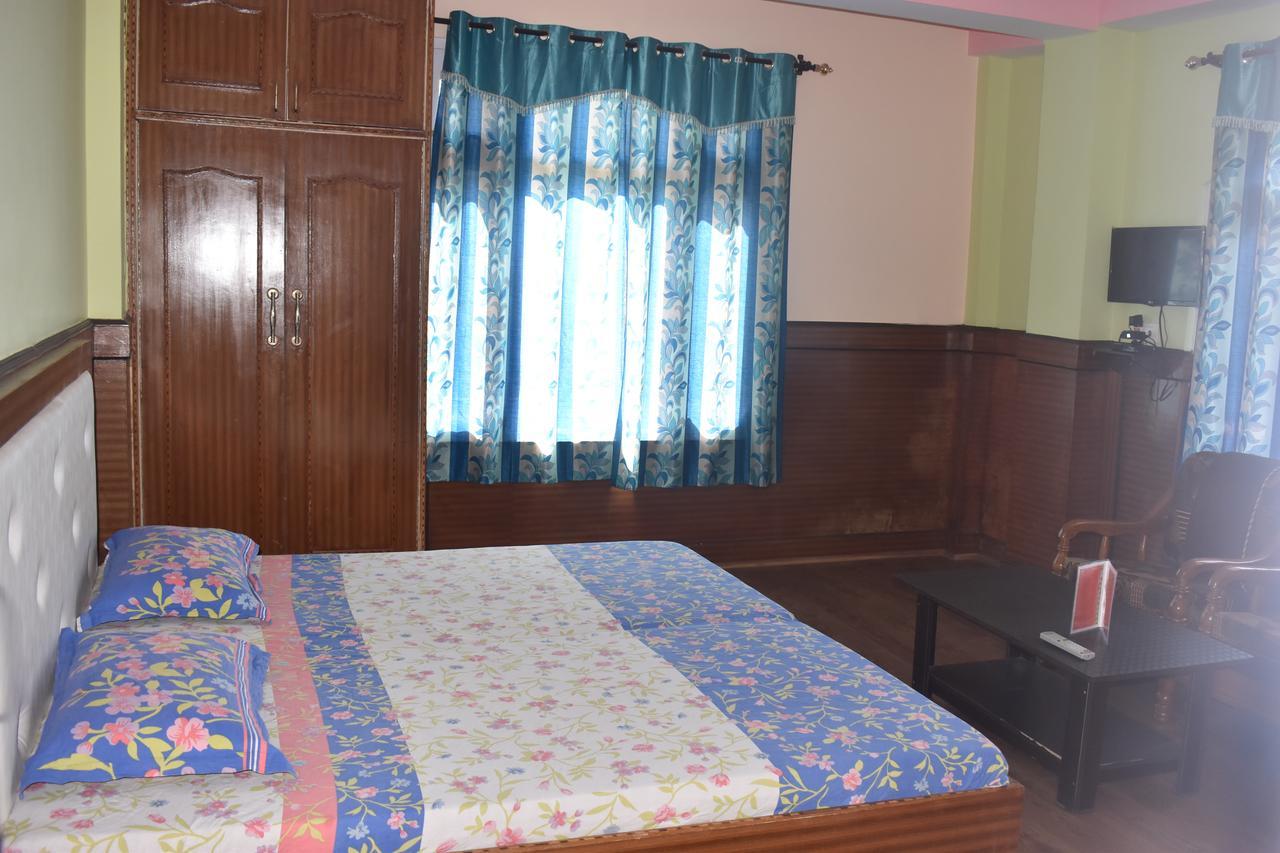 Hotel Snow Flake Rāmpur Exterior photo
